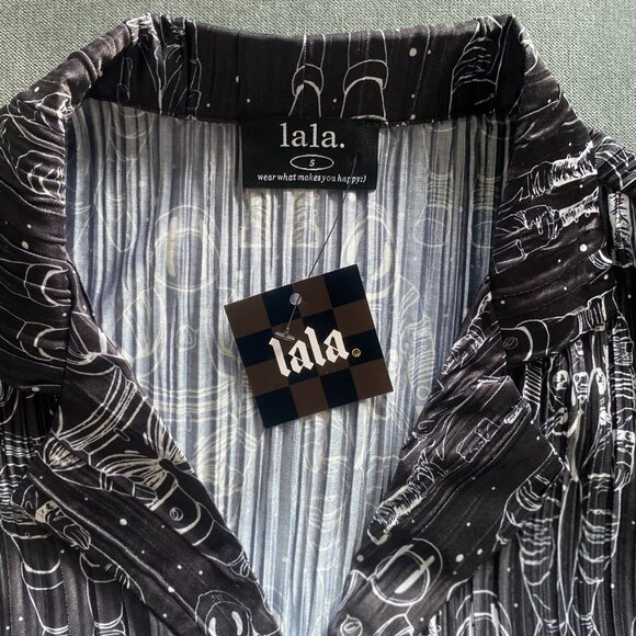 NWT Dressed in LALA Interstellar Astronauts Long Sleeve Plissé Set, Size S - Picture 6 of 15